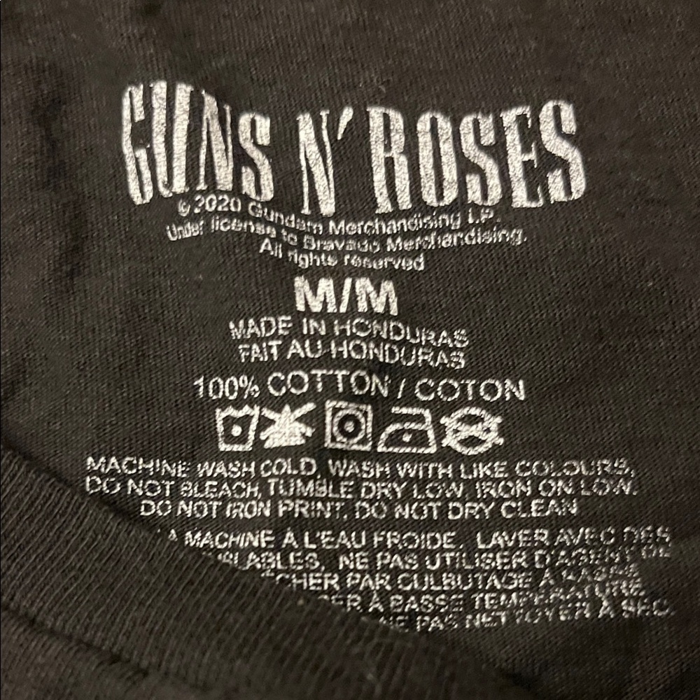 Guns Nโ Roses T-Shirt - Picture 4 of 4